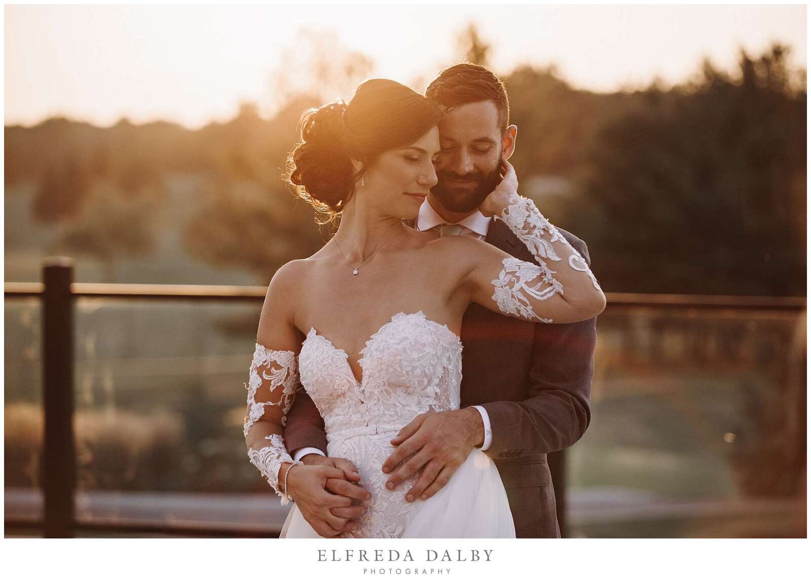 Bride and groom at Monthill Golf Club during sunset